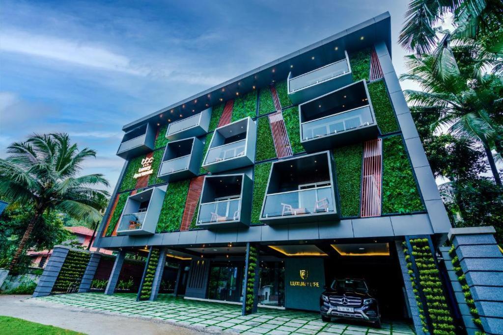 Bbc Luxury Apartments Perintalmanna Exterior photo