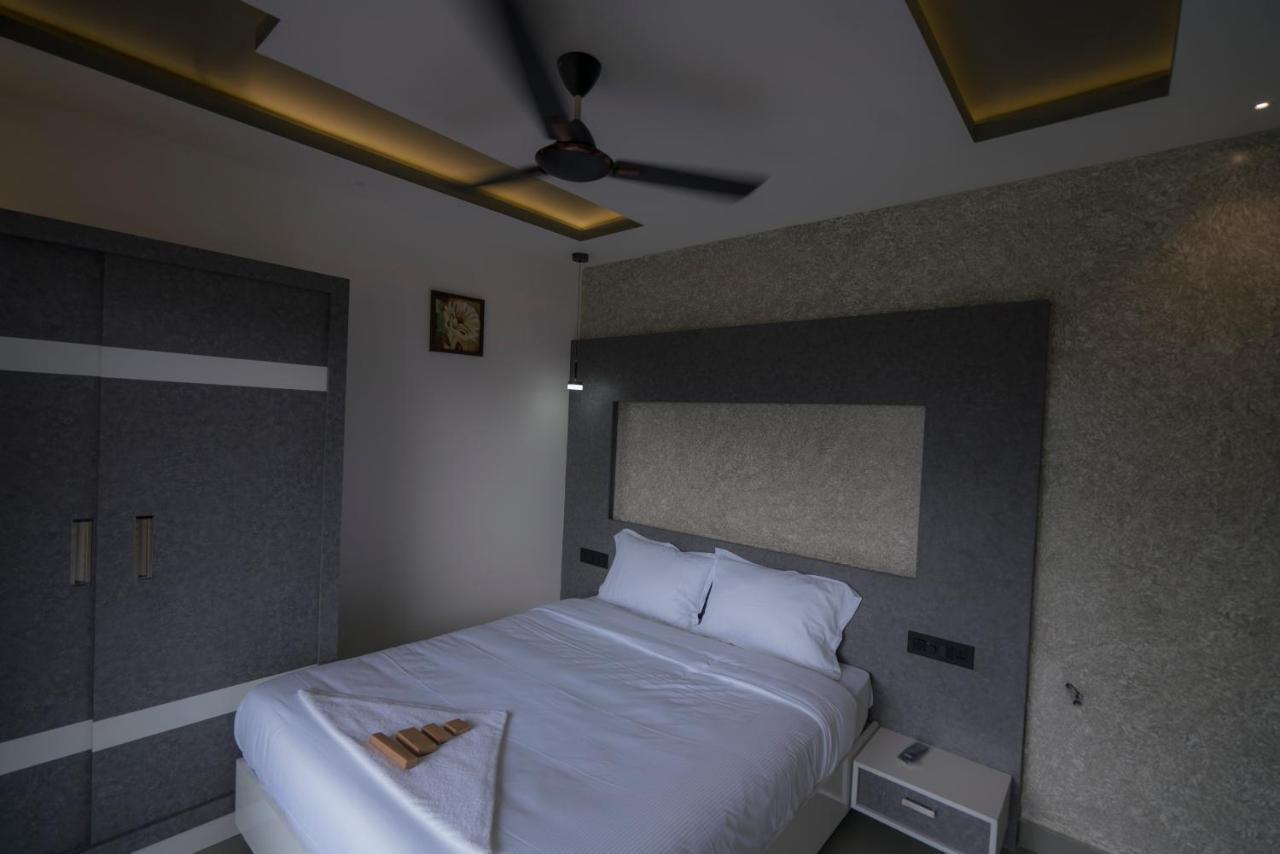 Bbc Luxury Apartments Perintalmanna Exterior photo